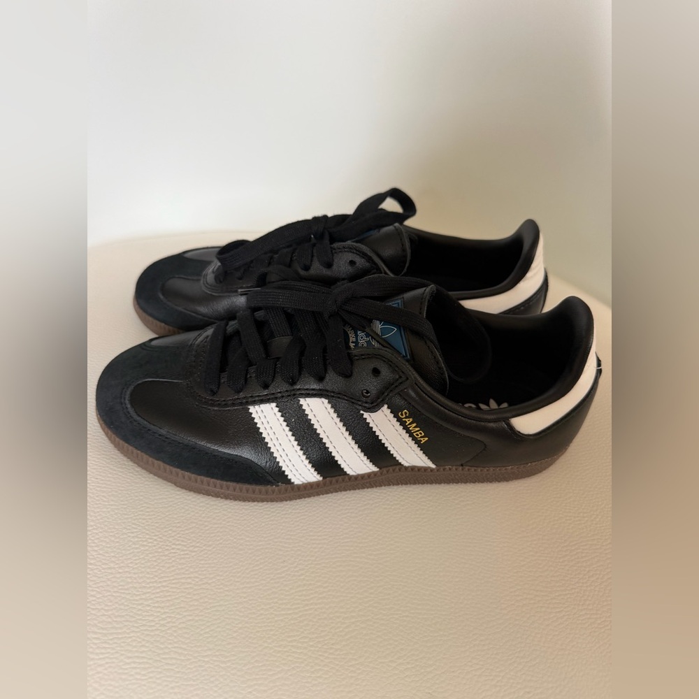 Adidas Samba ADV Black White Gum Sole - Men’s 4.5 / Women’s 5.5 - LIKE NEW